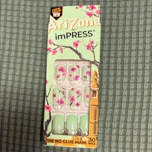 New Limited Edition Arizona Impress Floral Nails by Kiss No Glue 30  Nails